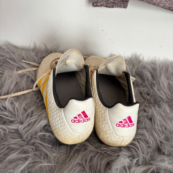 Soccer shoes adidas - Picture 2 of 4
